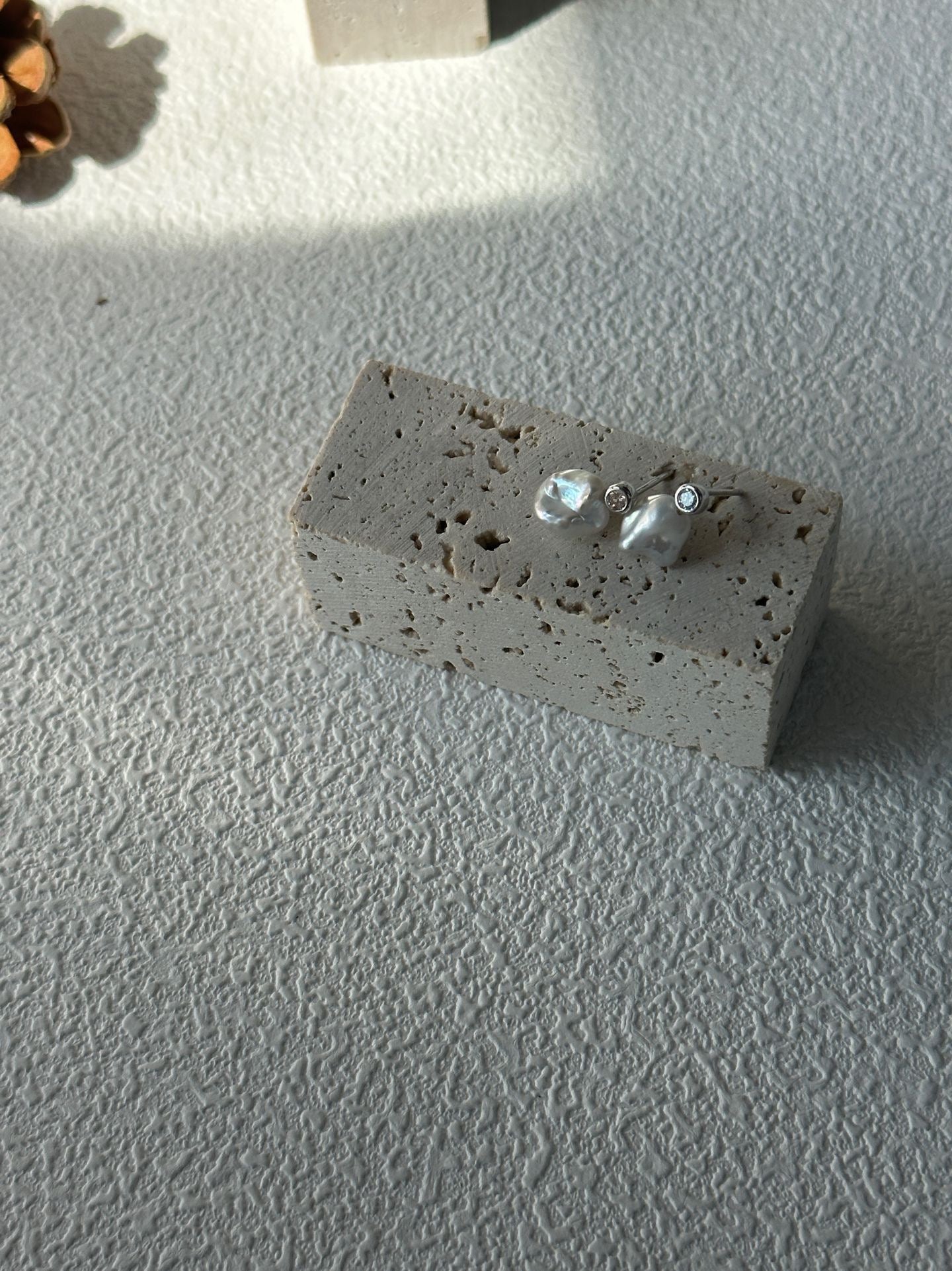 Tide Seed Keshi Pearl Stud Earrings