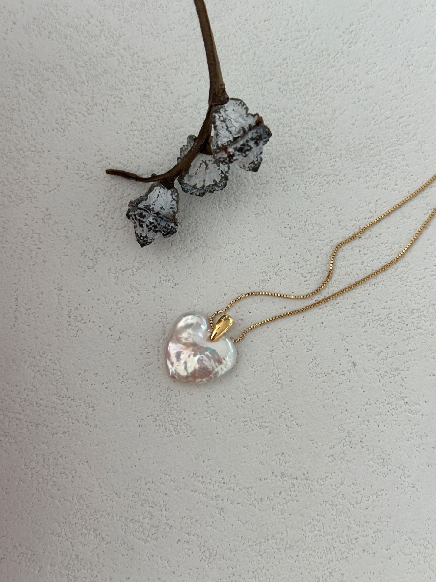 Heartflow Necklace – Baroque Heart Pearl & 14K Gold-Filled Chain (US Standard)