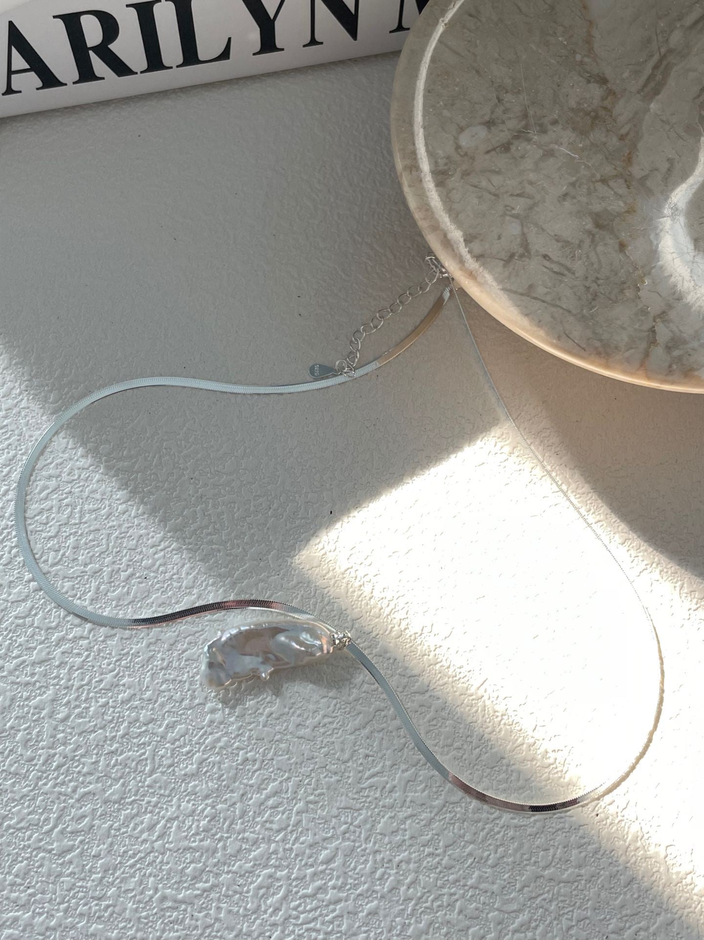 Tide Curve Necklace – Baroque Freshwater Pearl on Serpentine Sterling Silver Chain