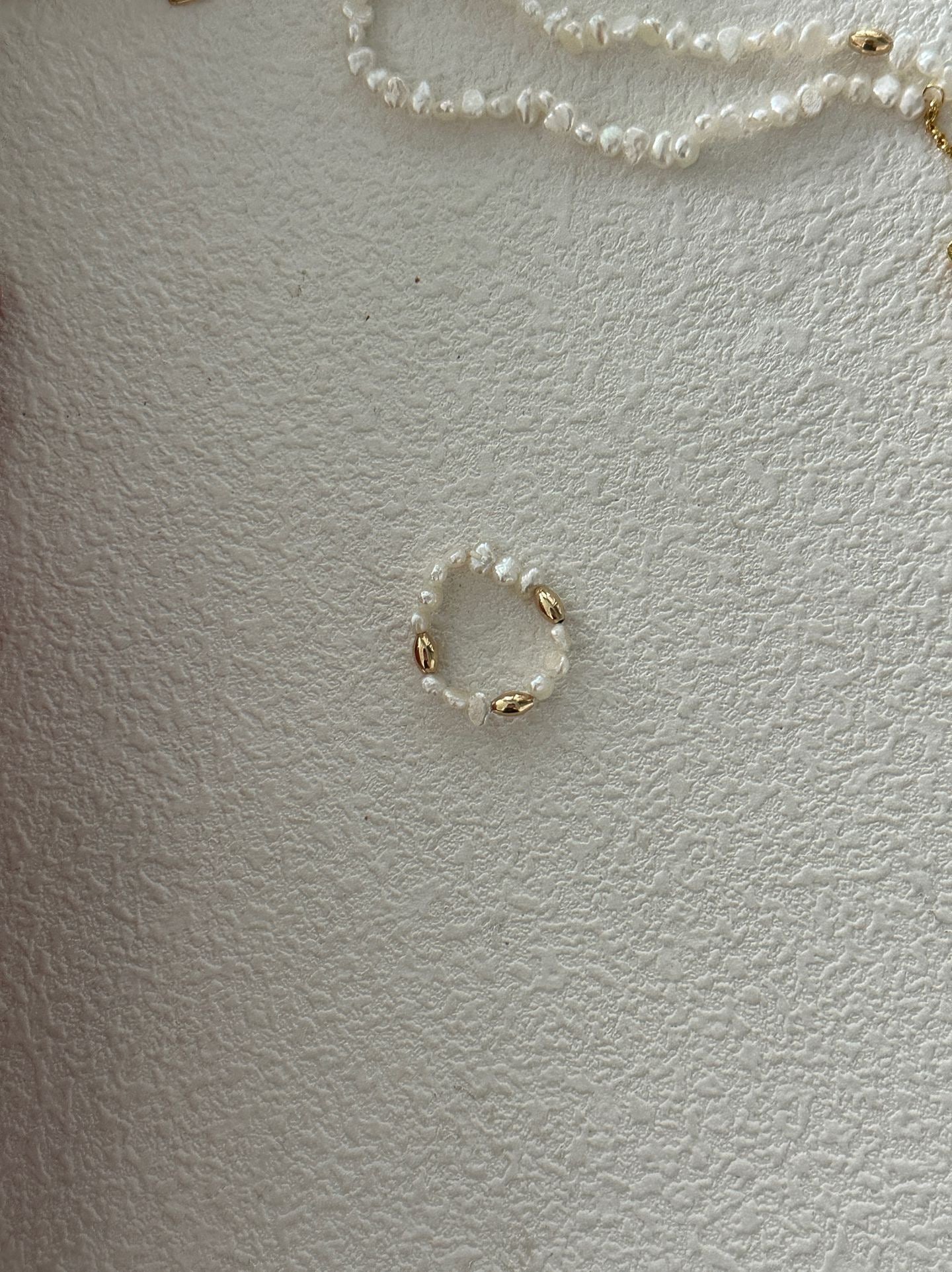 Serein Ring – Adjustable Freshwater Pearl & 14K Gold- Filled Bead Ring | Elastic Fit Minimalist Jewelry